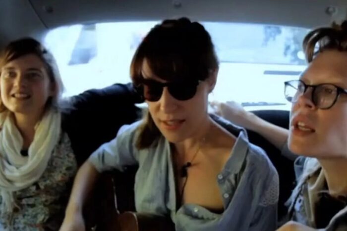 Feist’ten enterasan bir performans…