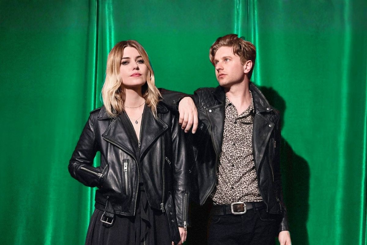 Gürültünün İçinde Pop: Blood Red Shoes – Stay Lonely